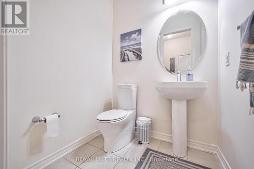 7 Goldeneye Drive, East Gwillimbury, ON - Indoor Photo Showing Bathroom