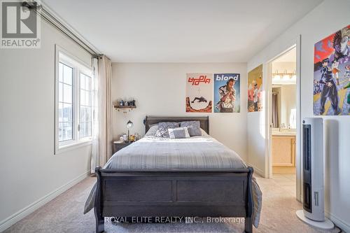 7 Goldeneye Drive, East Gwillimbury, ON - Indoor Photo Showing Bedroom