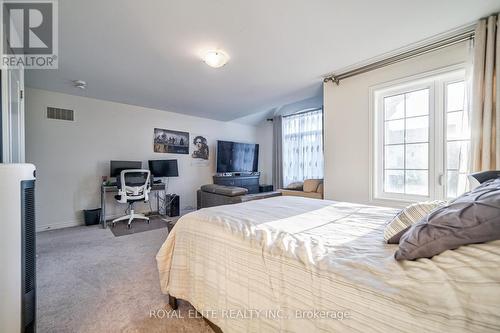 7 Goldeneye Drive, East Gwillimbury, ON - Indoor Photo Showing Bedroom