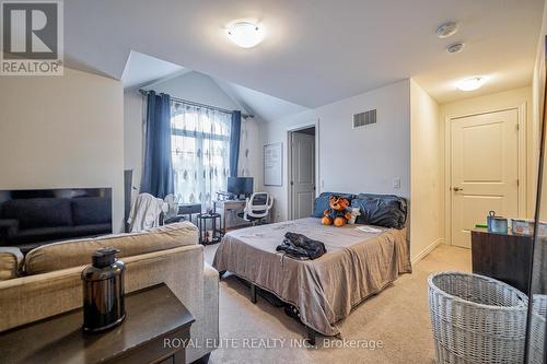 7 Goldeneye Drive, East Gwillimbury, ON - Indoor Photo Showing Bedroom