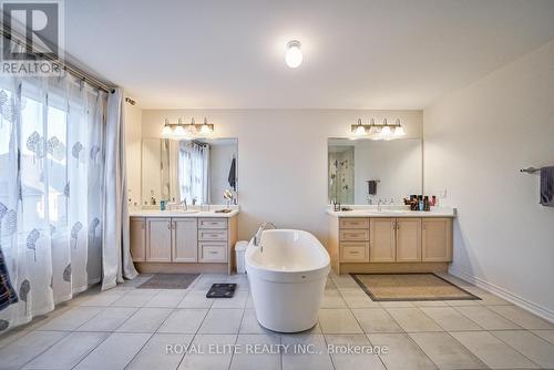 7 Goldeneye Drive, East Gwillimbury, ON - Indoor Photo Showing Bathroom