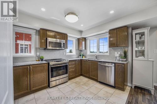 30 - 2500 Post Road, Oakville, ON - Indoor Photo Showing Kitchen