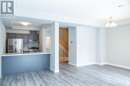 35 Laguna Village Crescent, Hamilton, ON - Indoor Photo Showing Kitchen