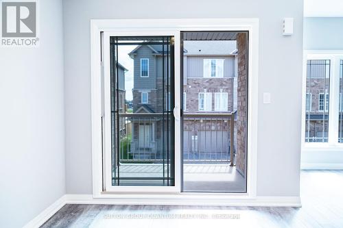 35 Laguna Village Crescent, Hamilton, ON - Indoor Photo Showing Other Room