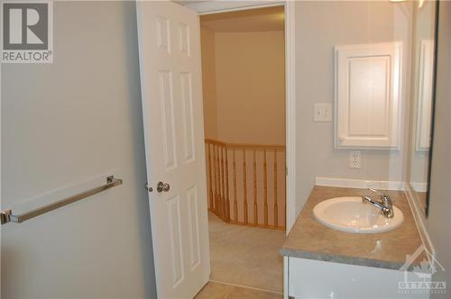 172 Sorento Street, Ottawa, ON - Indoor Photo Showing Bathroom