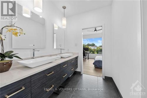 795 Melfa Crescent, Ottawa, ON - Indoor Photo Showing Bathroom