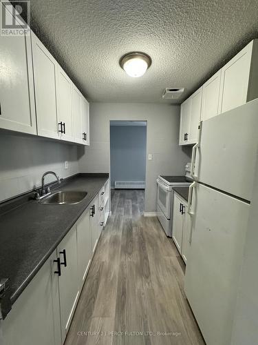 307 - 936 Glen Street, Oshawa, ON - Indoor Photo Showing Kitchen