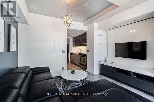 623 - 55 Stewart Street, Toronto, ON - Indoor Photo Showing Living Room