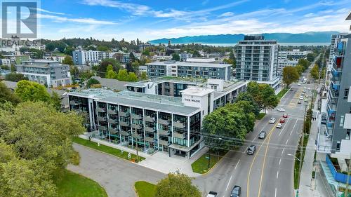 convenient location - 411 1411 Cook St, Victoria, BC 