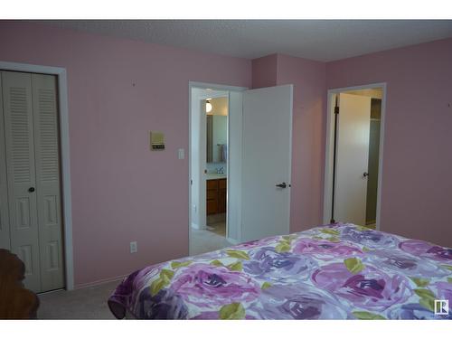 18613 62B Av Nw, Edmonton, AB - Indoor Photo Showing Bedroom