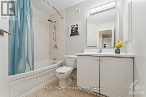 246 Tandalee Crescent, Ottawa, ON - Indoor Photo Showing Bathroom