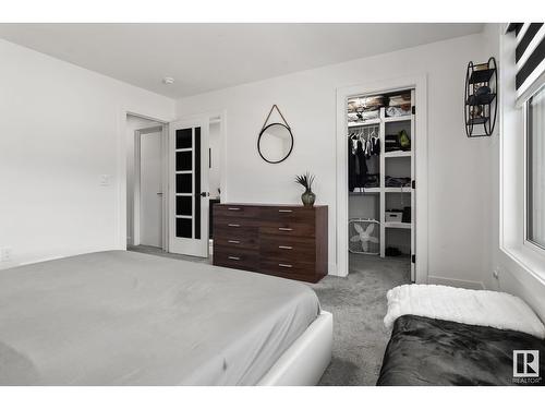 316 42 St Sw, Edmonton, AB - Indoor Photo Showing Bedroom