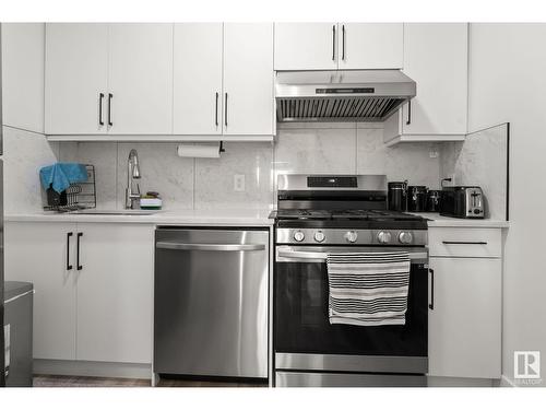 316 42 St Sw, Edmonton, AB - Indoor Photo Showing Kitchen