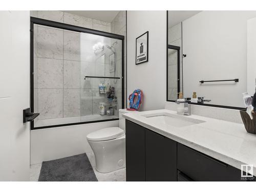 316 42 St Sw, Edmonton, AB - Indoor Photo Showing Bathroom