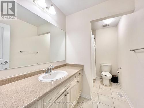 126 Culp Trail, Oakville, ON - Indoor Photo Showing Bathroom