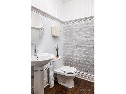 Powder room - 35 Rue Des Liards, Blainville, QC - Indoor Photo Showing Bathroom