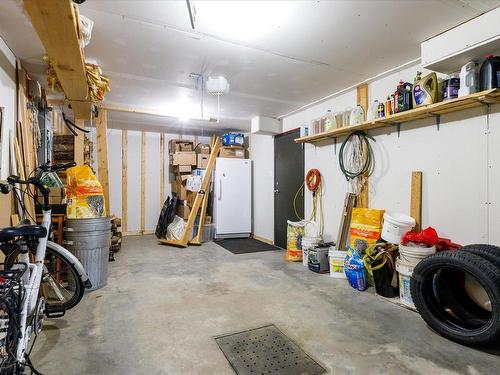 Garage - 3900  - 4000 Ch. Des Trois-Lacs, Shawinigan, QC - Indoor Photo Showing Garage