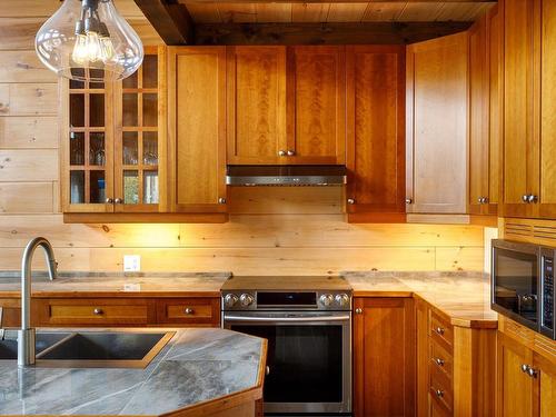 Kitchen - 3900  - 4000 Ch. Des Trois-Lacs, Shawinigan, QC - Indoor Photo Showing Kitchen With Double Sink