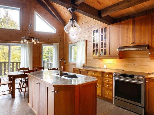 Kitchen - 3900  - 4000 Ch. Des Trois-Lacs, Shawinigan, QC - Indoor Photo Showing Kitchen With Double Sink