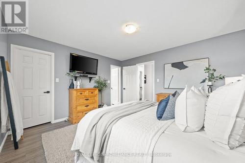 1686 Radcliffe Drive, Oshawa (Samac), ON - Indoor Photo Showing Bedroom