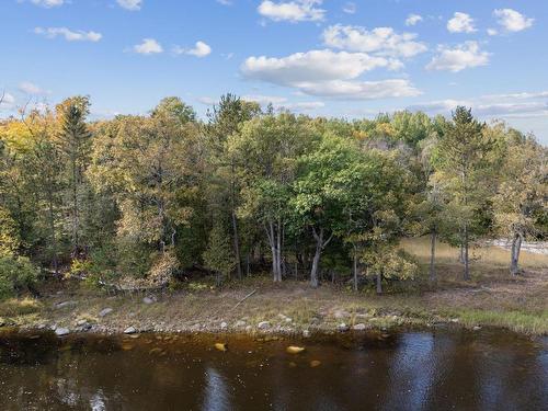 Bord de l'eau - 255 Ch. East-Range, L'Isle-Aux-Allumettes, QC 