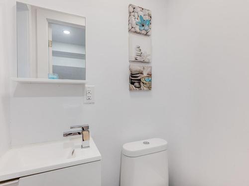 Powder room - 11831 Rue Lavigne, Montréal (Ahuntsic-Cartierville), QC - Indoor Photo Showing Bathroom