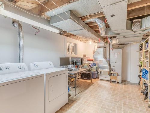 Family room - 11831 Rue Lavigne, Montréal (Ahuntsic-Cartierville), QC - Indoor Photo Showing Laundry Room