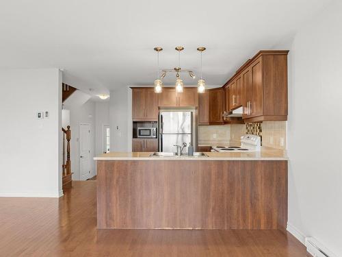 Kitchen - 4325 Rue De Lombardie, Brossard, QC 