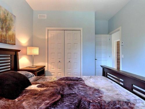 Bedroom - 304-60 Boul. Bélanger, Beaupré, QC - Indoor Photo Showing Bedroom