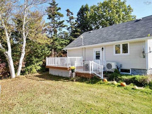 16391 Cabot Trail Road, La Prairie, NS 