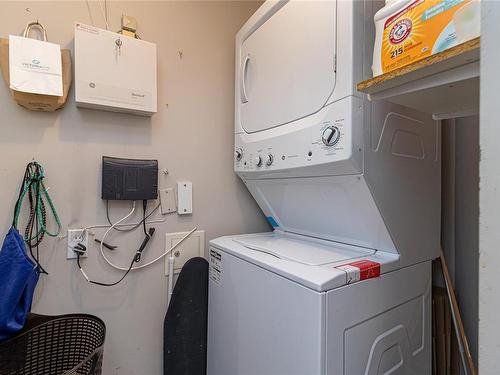 212-935 Johnson St, Victoria, BC - Indoor Photo Showing Laundry Room