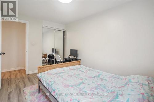 12 - 36 Greendale Drive, Hamilton, ON - Indoor Photo Showing Bedroom