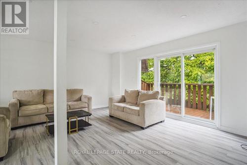 12 - 36 Greendale Drive, Hamilton, ON - Indoor Photo Showing Living Room