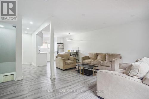 12 - 36 Greendale Drive, Hamilton, ON - Indoor Photo Showing Living Room