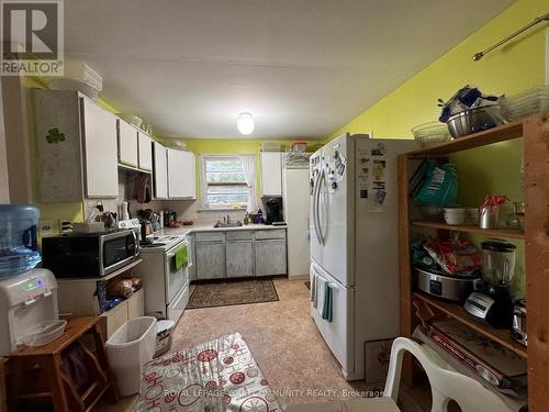 535 County 121 Road, Kawartha Lakes, ON - Indoor Photo Showing Kitchen