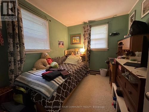 535 Country 121 Road, Kawartha Lakes, ON - Indoor Photo Showing Bedroom