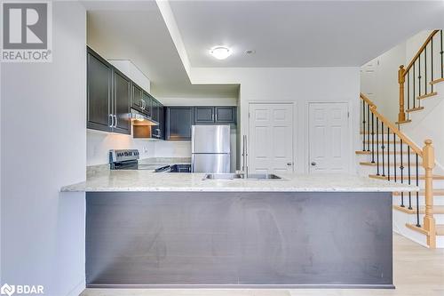 2420 Baronwood Drive, Oakville, ON - Indoor Photo Showing Kitchen