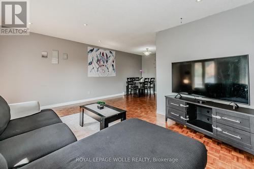 62 Ripley Crescent, Kitchener, ON - Indoor Photo Showing Living Room