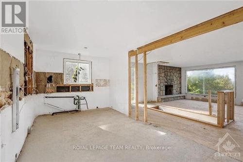 1541 Bella Vista Drive, Ottawa, ON - Indoor Photo Showing Other Room