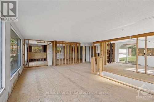 1541 Bella Vista Drive, Ottawa, ON - Indoor Photo Showing Other Room