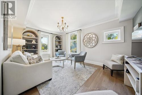 53 Kimberley Avenue, Bracebridge, ON - Indoor Photo Showing Living Room