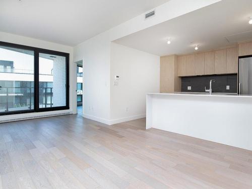 Overall view - 803-1552 Rue Des Bassins, Montréal (Le Sud-Ouest), QC - Indoor Photo Showing Kitchen