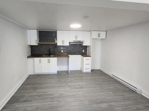 Kitchen - 6-5200 Rue Bannantyne, Montréal (Verdun/Île-Des-Soeurs), QC - Indoor Photo Showing Kitchen With Upgraded Kitchen