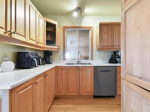 Cuisine - 5891 Rue Principale, Saint-Zénon, QC - Indoor Photo Showing Kitchen With Double Sink