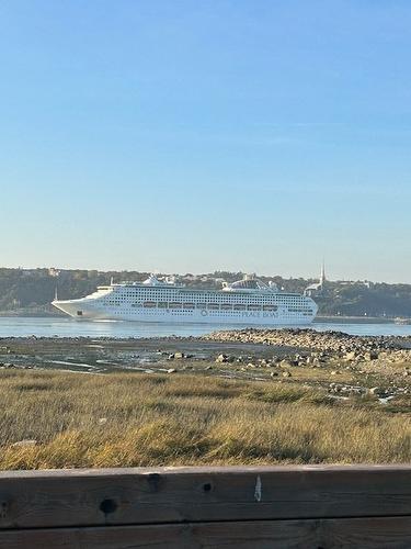 Vue sur l'eau - 2221  - 2223 Ch. Du Fleuve, Lévis (Les Chutes-De-La-Chaudière-Est), QC 