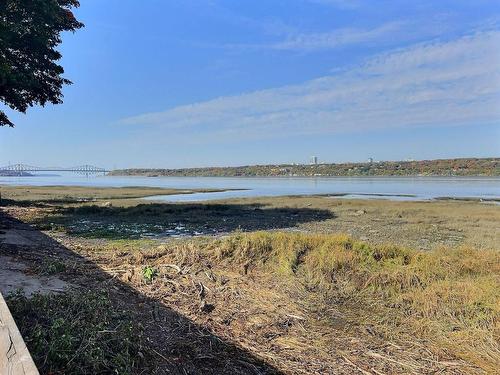 Vue sur l'eau - 2221  - 2223 Ch. Du Fleuve, Lévis (Les Chutes-De-La-Chaudière-Est), QC 