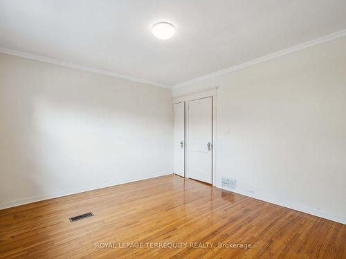 19 Curzon St, Toronto, ON - Indoor Photo Showing Other Room