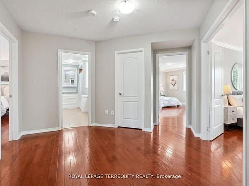 69 Bellhouse Pl, Whitby, ON - Indoor Photo Showing Other Room