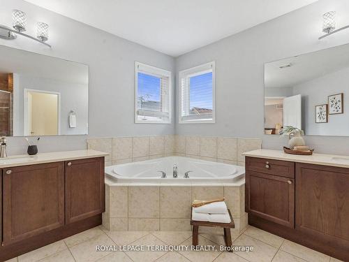 69 Bellhouse Pl, Whitby, ON - Indoor Photo Showing Bathroom