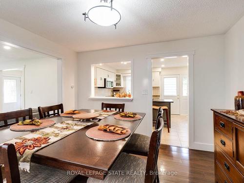 3448 Caplan Cres, Burlington, ON - Indoor Photo Showing Dining Room